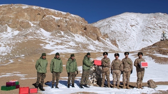 ទាហានឥណ្ឌា និងចិន ដោះដូរស្ករគ្រាប់ បញ្ចប់ការប្រឈមមុខដាក់គ្នាតាមព្រំដែន