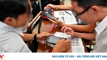 Hà Nội chấn chỉnh việc cho học sinh dùng điện thoại trong trường