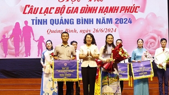 Trao giải hội thi "Câu lạc bộ gia đình hạnh phúc"