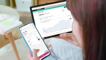 MoMo hợp tác CVS cho phép mua bán chứng khoán ngay trên ứng dụng