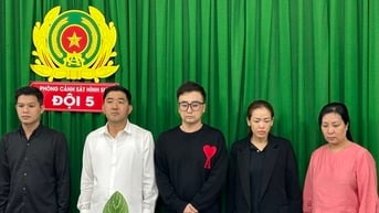 TP.HCM đề xuất hoàn chỉnh pháp lý xử mại dâm chuyển giới