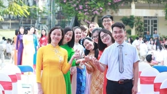 Bỏ thi thăng hạng giáo viên từ tháng 12