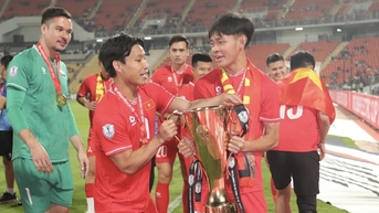 Thiếu Xuân Son, cuộc chạy đua danh hiệu ở V-League vẫn còn nguyên tính gay cấn