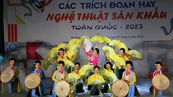 Rằng hay thì thật là hay!
