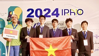 5 học sinh Việt Nam giành huy chương Olympic Vật lý quốc tế 2024