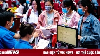 Các khoản phí bủa vây tân sinh viên, 'con đi học cả nhà phải nhịn miệng'