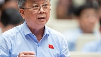 Đại biểu đặt vấn đề bảo mật thông tin khách hàng của ngân hàng