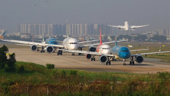 Hàng không ồ ạt cắt giảm đường bay, vé máy bay tết có khan hiếm?