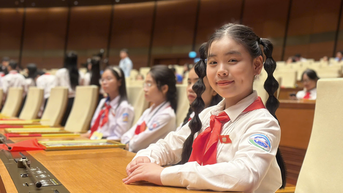 Phan Bảo Ngọc – Đại biểu đoàn TP Hà Nội tham dự Phiên họp giả định "Quốc hội trẻ em"