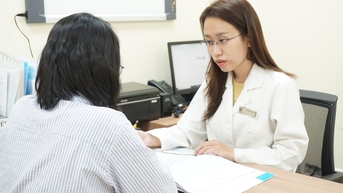 Phát hiện ung thư trước ngày cưới, cô gái trữ đông trứng