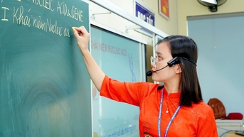 Ban hành Thông tư quy định tiêu chuẩn, điều kiện xét thăng hạng giáo viên