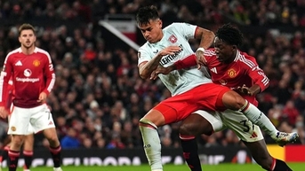 Nhìn ngôi sao Indonesia chơi tuyệt hay trước Man Utd, cả Đông Nam Á lo lắng