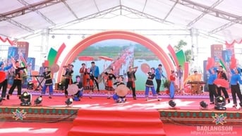 Bản sắc và đoàn kết