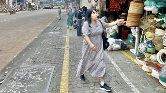 អ្នកទេសចរ "ដកដង្ហើមស្រួល" នៅថ្ងៃដំបូងនៃការធ្វើដំណើរមួយផ្លូវជុំវិញផ្សារ Han ក្នុងទីក្រុង Da Nang