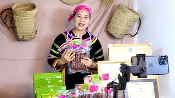 Thanh niên dân tộc thiểu số tại Hà Giang áp dụng công nghệ 4.0 quảng bá sản phẩm