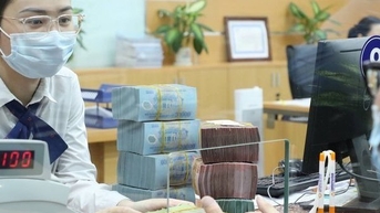 Ngân hàng “kẻ khóc người cười” trong cuộc chiến lợi nhuận