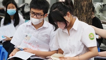 Trường top dưới thay đổi nhiều?