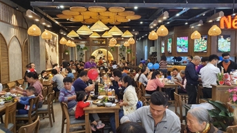 Người tiêu dùng Việt ngày càng thắt chặt chi tiêu, thách thức của ngành F&B