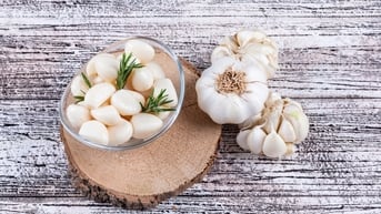 Lợi ích không ngờ của tỏi đối với sức khỏe tim mạch