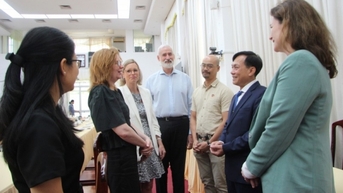 Cần Thơ chia sẻ biện pháp ứng phó biến đổi khí hậu với đại diện các quốc gia nhóm G4
