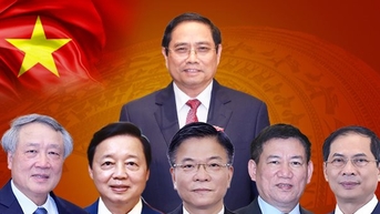 នាយករដ្ឋមន្ត្រី Pham Minh Chinh ប្រគល់ភារកិច្ចជូនឧបនាយករដ្ឋមន្ត្រី