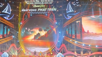 រាត្រីបើកឆាកចម្រុះពណ៌នៃពិធីបុណ្យសមុទ្រលើកទី១០