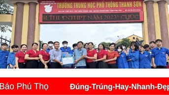Chương trình “Chung tay tiếp sức mùa thi” năm 2023