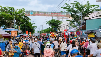 43,000명 이상이 100주년을 맞이한 Tra Vinh Wax Coconut Festival과 Vu Lan Thang Hoi Week 2024에 참석했습니다.
