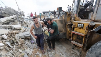 Israel oanh tạc dữ dội từ Gaza, Bờ Tây đến Lebanon