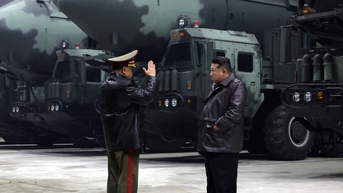 Ông Kim Jong-un chỉ đạo tăng cường sức mạnh hạt nhân ‘không giới hạn’