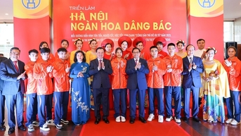 Thủ tướng: Xây dựng người Hà Nội tiêu biểu cho văn hóa, phẩm giá người Việt