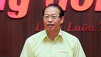 Báo cáo lãi nhưng thực tế lỗ hàng trăm tỉ, Rạng Đông Holding bị phạt thế nào?