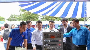 Hàng trăm bạn trẻ Đà Nẵng hào hứng trải nghiệm chuyển đổi số