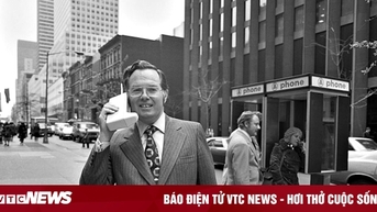 Chiếc điện thoại di động đầu tiên trong cuộc đua giữa AT&T và Motorola
