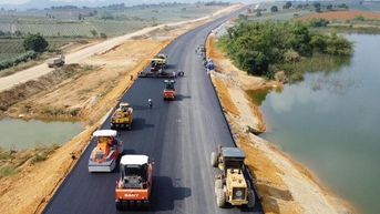 ‘Rót’ hàng trăm tỷ làm dự án hạ tầng ở Bình Thuận