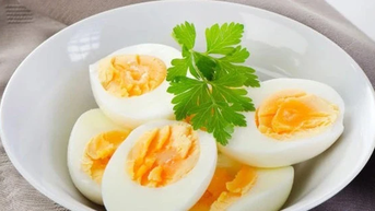 Người có cholesterol cao nên ăn bao nhiêu trứng mỗi ngày?
