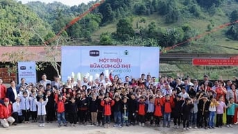 CHIN-SU mang chảo cơm có thịt đặc biệt lên vùng cao “tiếp sức học trò, tiếp lửa thầy cô"