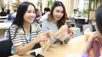 តើសាកលវិទ្យាល័យផ្តល់ការអប់រំដែលមានគុណភាពខ្ពស់ដើម្បីគិតថ្លៃសិក្សាខ្ពស់ដែរឬទេ?