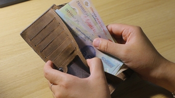 Nhập nhèm các khoản thu đầu năm học