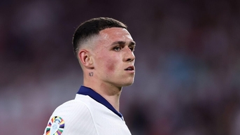 Phil Foden tức tốc bay trở lại hội quân tuyển Anh