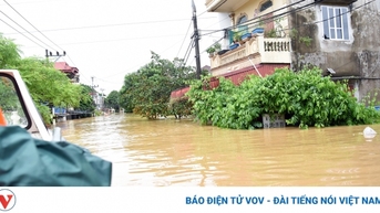 Các trường đại học gấp rút lên danh sách sinh viên vùng bão lũ để hỗ trợ