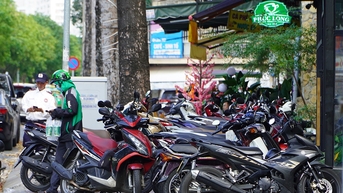 TP HCM thu phí sử dụng vỉa hè, lòng đường từ đầu năm 2024
