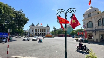 ខាងជើងត្រជាក់នៅពេលយប់ និងពេលព្រឹក មានពន្លឺថ្ងៃនៅពេលថ្ងៃ