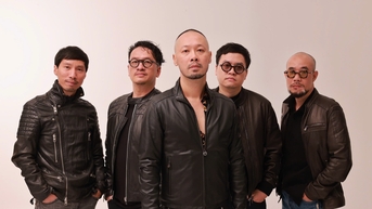 Ban nhạc rock kỳ cựu 'hồi xuân' sau 15 năm