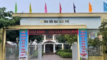 Nữ giáo viên bị đề nghị điều chuyển đến địa bàn khó khăn hơn vì dạy thêm