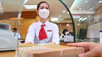 Cơ quan chưa nâng lương theo lương cơ sở thì tiền thai sản tính sao?