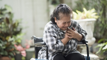 Phân biệt đau ngực do bệnh tim mạch và ợ nóng