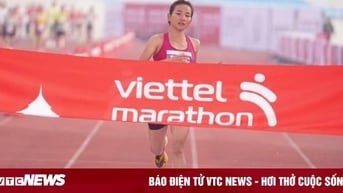 Nguyễn Thị Oanh lập kỷ lục marathon Quốc gia