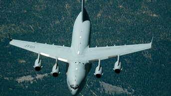 Hộp xà phòng Boeing cấp cho Không quân Mỹ đội giá gần 8.000%