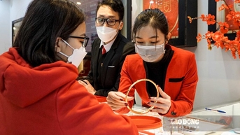 Ồ ạt chốt lời, bất ngờ lao dốc
